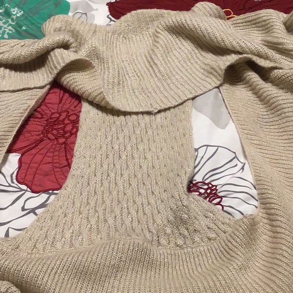 Ladies Mudd Sweater - Picture 5 of 8